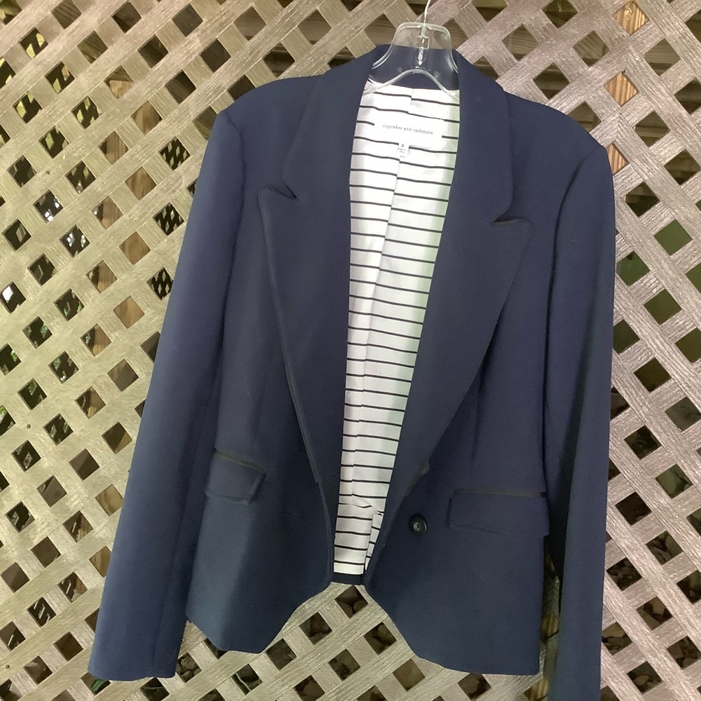 CUPCAKES AND CASHMERE jacket - Picture 10 of 10